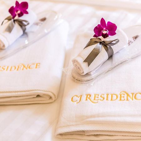 Cj Residence - Opposite Public Bank Centre Point Kota Kinabalu Kültér fotó